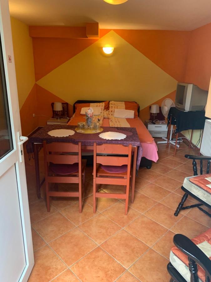 Apartamento Fonix Apartman Keszthely Exterior foto