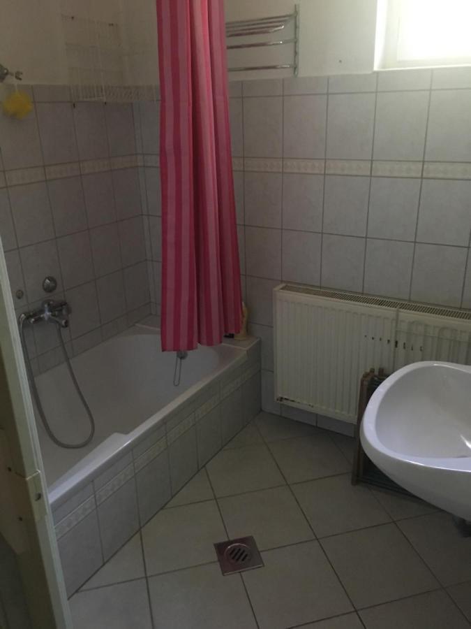 Apartamento Fonix Apartman Keszthely Exterior foto